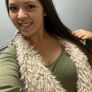 faux sherpa and fur vest size medium